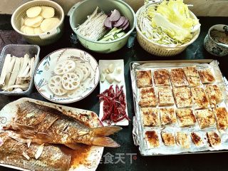 家庭版烤鱼，成本24元秒杀外面158一份的做法步骤：1