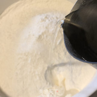 小小生煎包 满满好心情的做法步骤：1