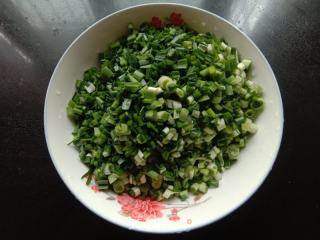 野葱香菇包子的做法步骤：5