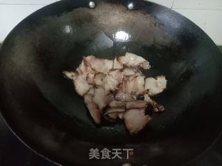 腊肉炒野辣菜的做法步骤：5