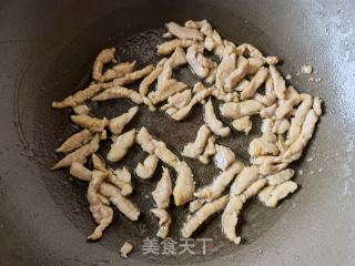 螺丝椒木耳炒肉丝的做法步骤：7