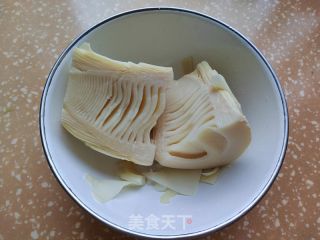 咸肉蒸春笋的做法步骤：3