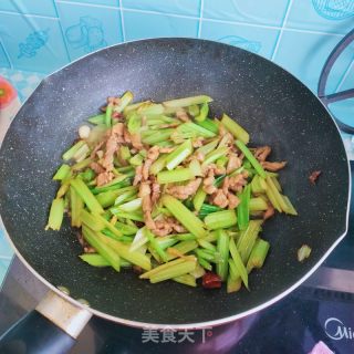 肉丝炒芹菜的做法步骤：8