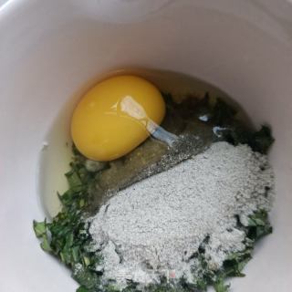 黑芝麻糊苦菜饼的做法步骤：5
