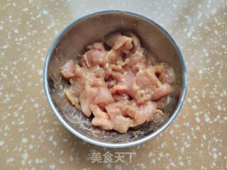 甜豆炒肉片的做法步骤：1
