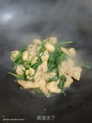春韭焖豆腐仔的做法步骤：4