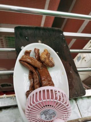 何小侠脆皮大肠的做法步骤：5
