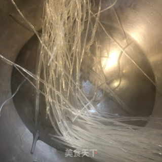 虾头粉丝豆腐汤的做法步骤：1