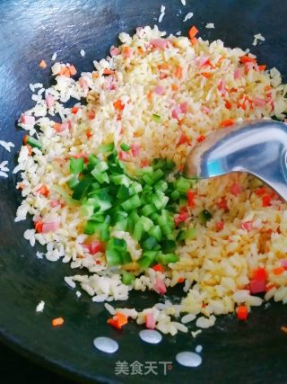 什锦炒饭的做法步骤：6