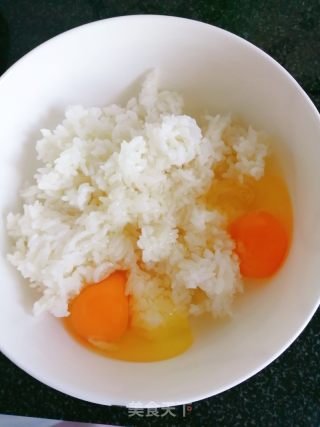 什锦炒饭的做法步骤：2
