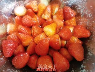 冰点草莓的做法步骤：3