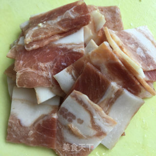 培根炒包心菜的做法步骤：2