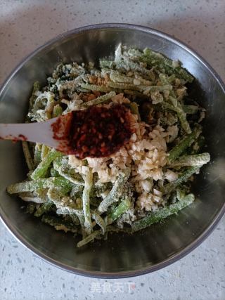 玉米面蒸茼蒿的做法步骤：9