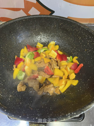 彩椒炒肉的做法步骤：5