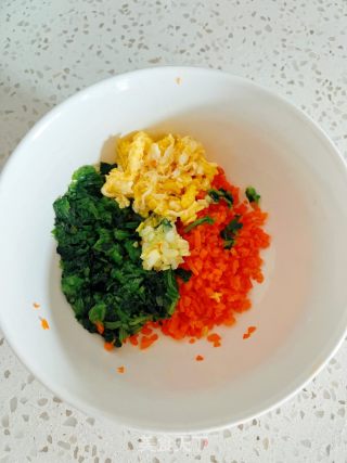 宝宝辅食之菠菜水饺的做法步骤：1