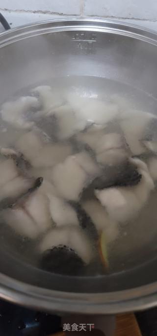 黑鱼片扒酸菜的做法步骤：12
