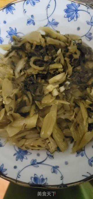黑鱼片扒酸菜的做法步骤：9