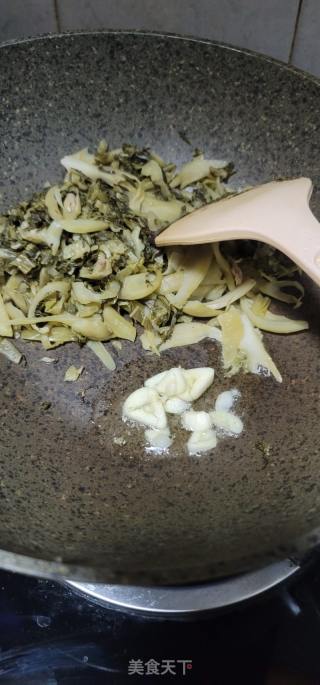 黑鱼片扒酸菜的做法步骤：7