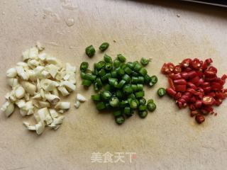 孜然麻辣手抓大排的做法步骤：2