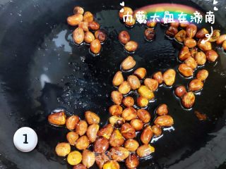 宫保鸡丁的做法步骤：1