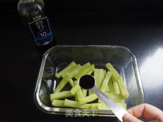 凉拌莴笋的做法步骤：7