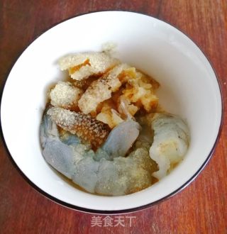 骨汤海鲜粥的做法步骤：3