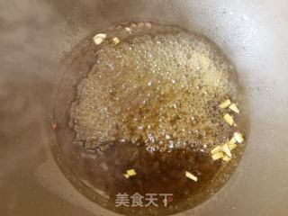 荠菜烩豆腐泡的做法步骤：6