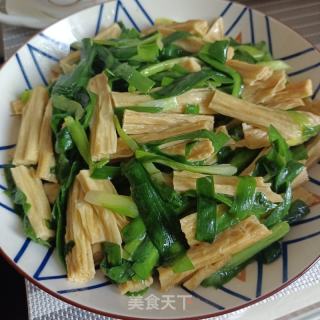 腐竹炒韭菜的做法步骤：9