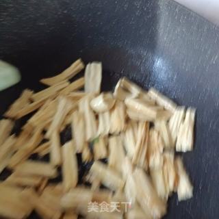 腐竹炒韭菜的做法步骤：5