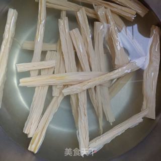腐竹炒韭菜的做法步骤：2