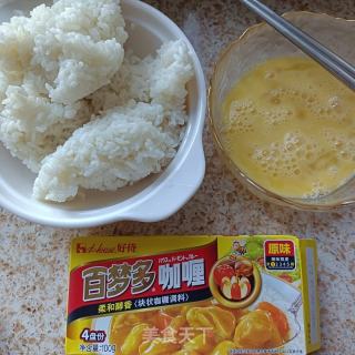 生菜咖喱炒饭的做法步骤：1