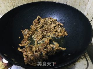 绿豆芽炒肉丝的做法步骤：5