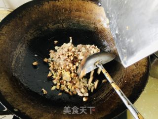 香菇炸酱面的做法步骤：4