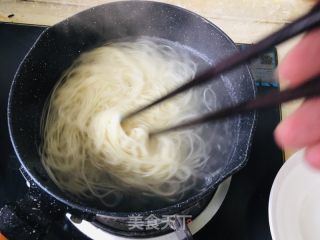 鸡汤竹升面的做法步骤：4