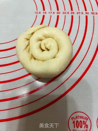 烫面葱油饼的做法步骤：8