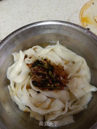 香辣刀削面的做法步骤：3