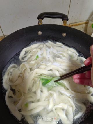 香辣刀削面的做法步骤：2