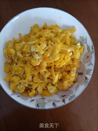 韭菜鸡蛋饺的做法步骤：2