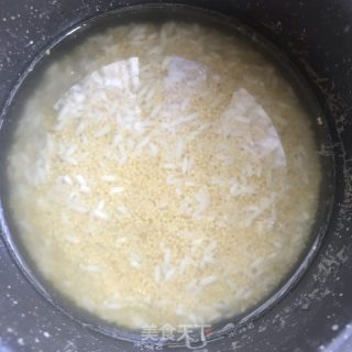 小米糯米饭的做法步骤：4
