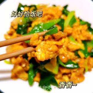 废馒头的发芽葱炒鸡蛋的做法步骤：5