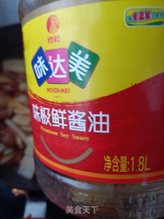 肥肠炒春笋的做法步骤：10