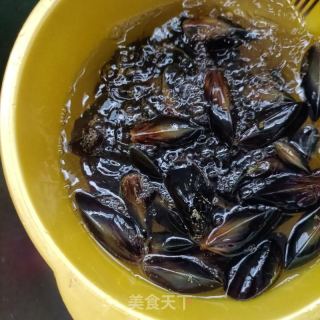 荠菜海虹滑蛋的做法步骤：1