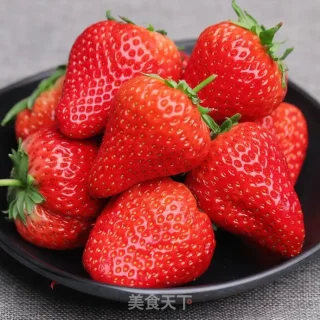 草莓炸弹的做法步骤：2