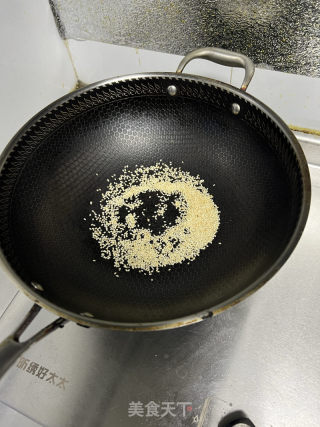 芝麻拌茼蒿的做法步骤：5