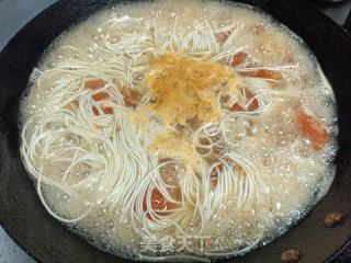 西红柿鸡蛋面的做法步骤：8