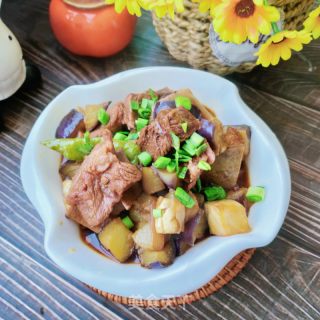 大骨头炖茄子的做法步骤：11
