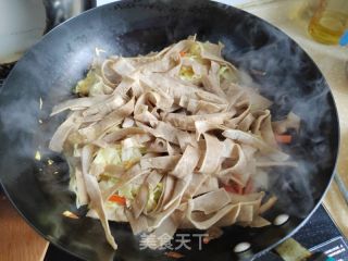 肉末包菜炒粉皮的做法步骤：8
