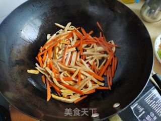 肉末包菜炒粉皮的做法步骤：6