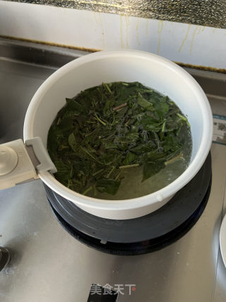 香椿炒鸡蛋的做法步骤：3