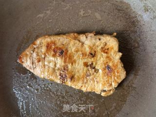 西兰花木耳拌牛肉的做法步骤：5